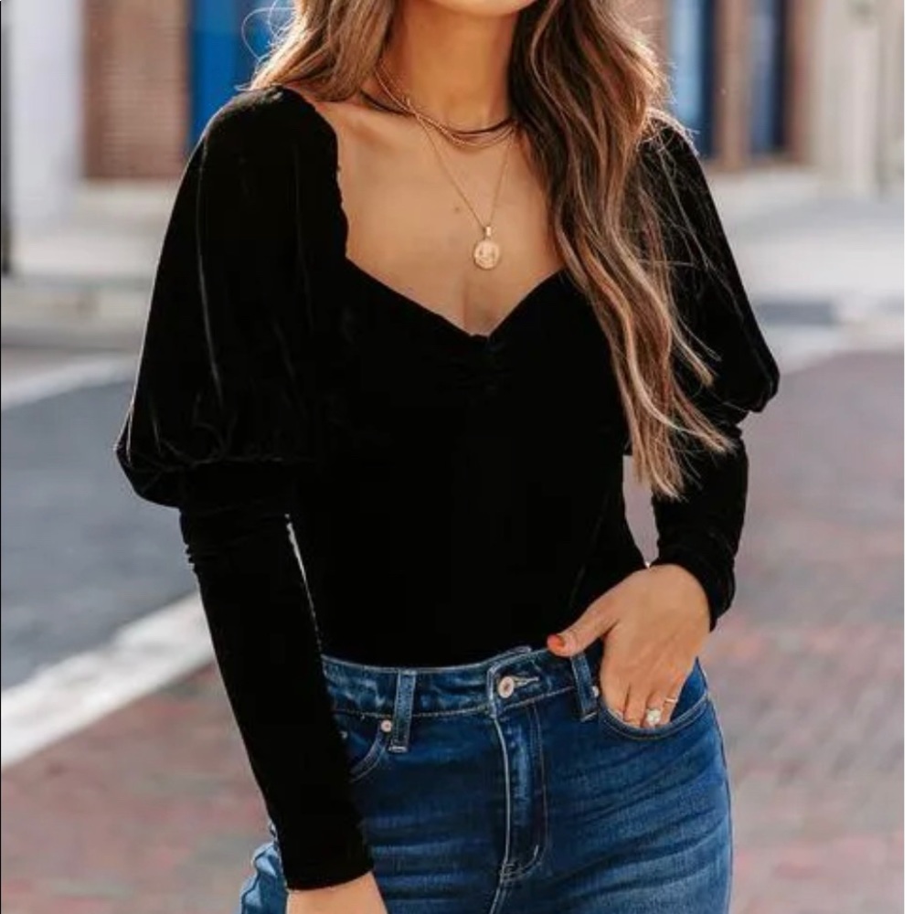 Velvet puff sleeve bodysuit